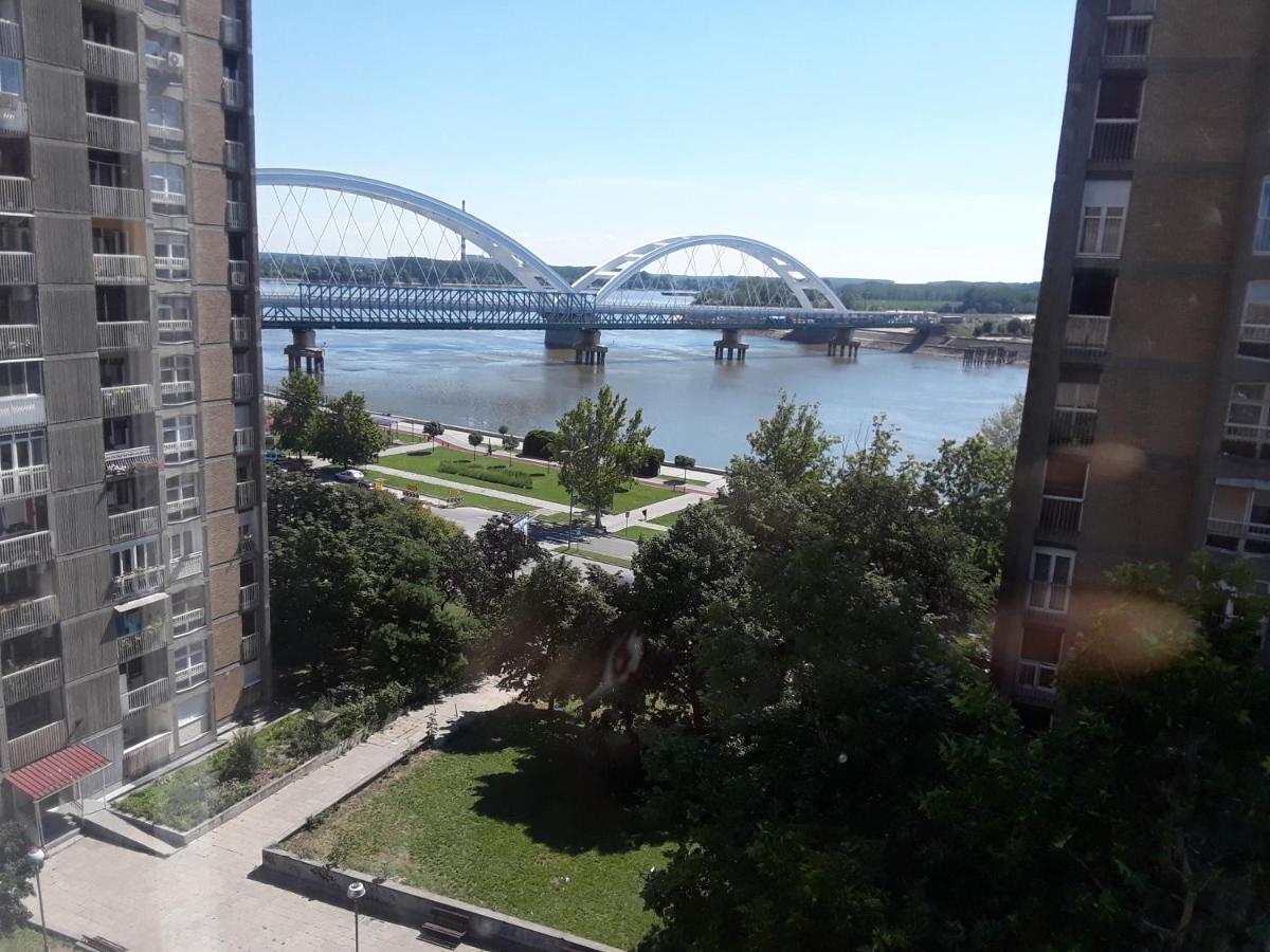 Apartman Bane 021 With A View Нови-Сад Экстерьер фото